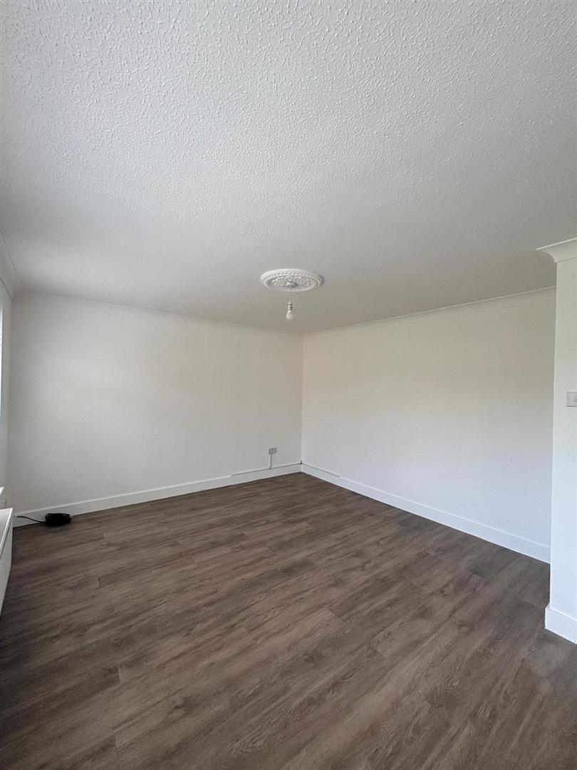 Maes Talcen, Brackla, Bridgend, CF31 2LG